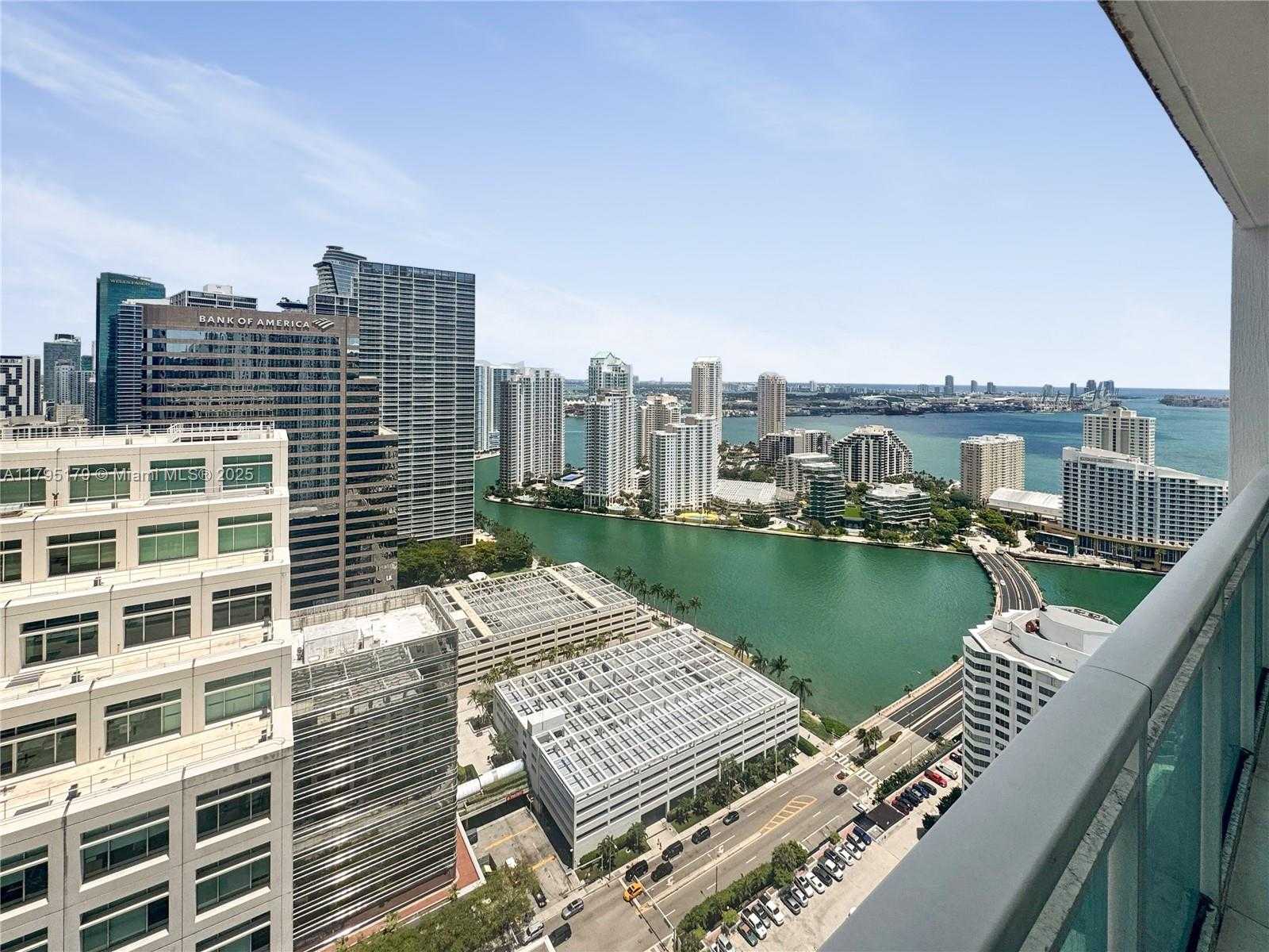 Small Image of 950 BRICKELL BAY DR #3904, Miami Number 5