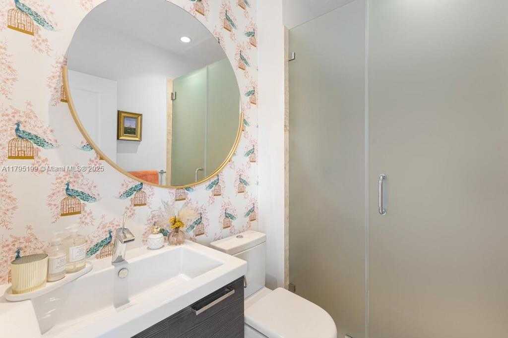 Small Image of 689 GLENRIDGE RD, Key Biscayne Number 40