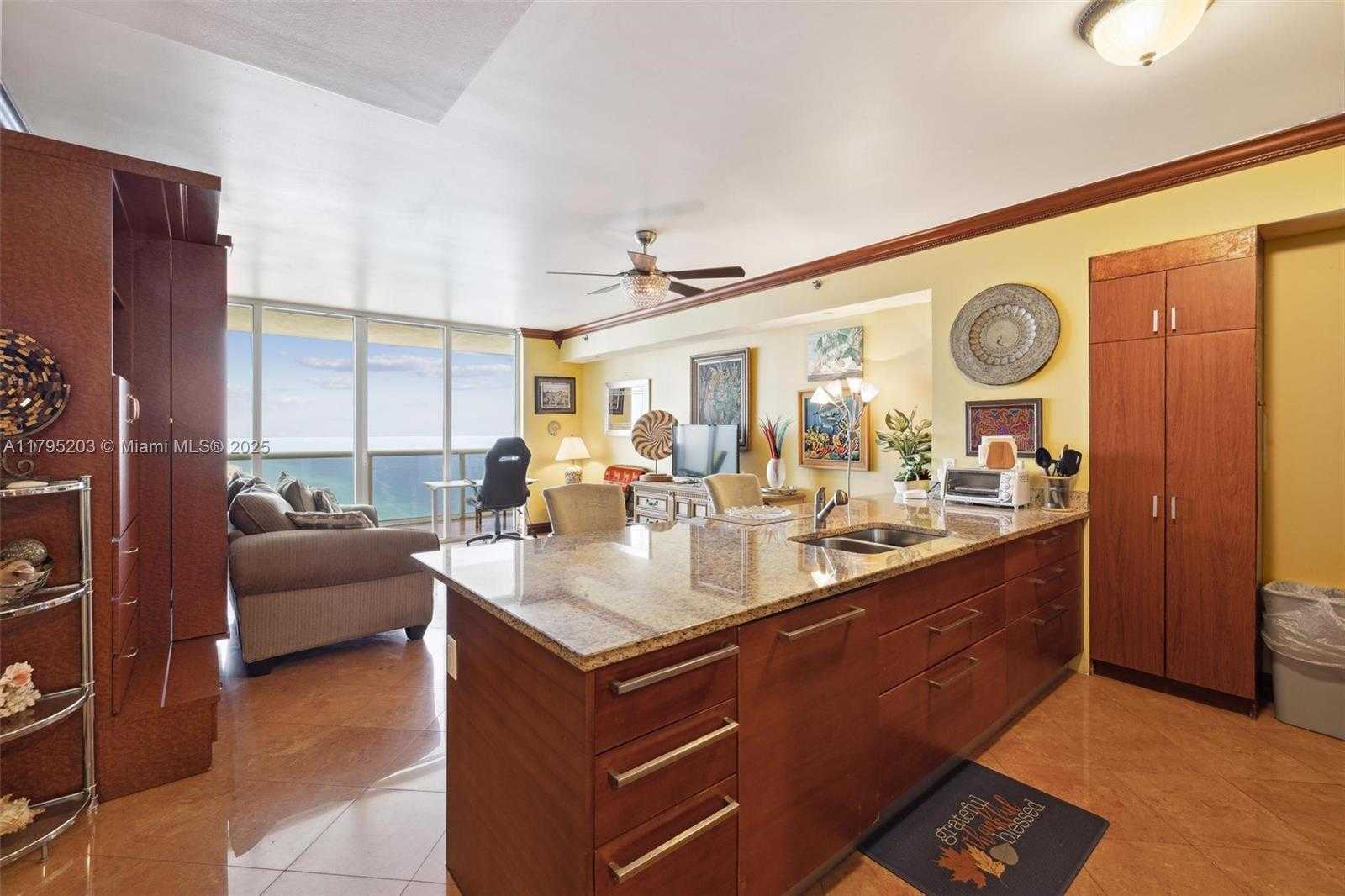 Small Image of 1830 SOUTH OCEAN DR #4712, Hallandale Beach Number 11