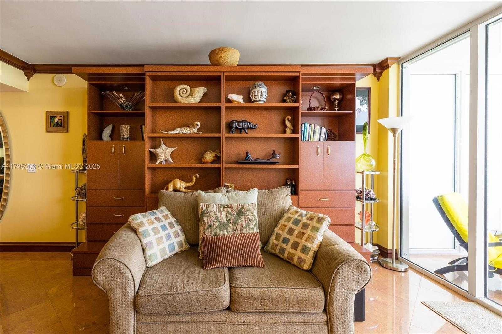 Small Image of 1830 SOUTH OCEAN DR #4712, Hallandale Beach Number 4