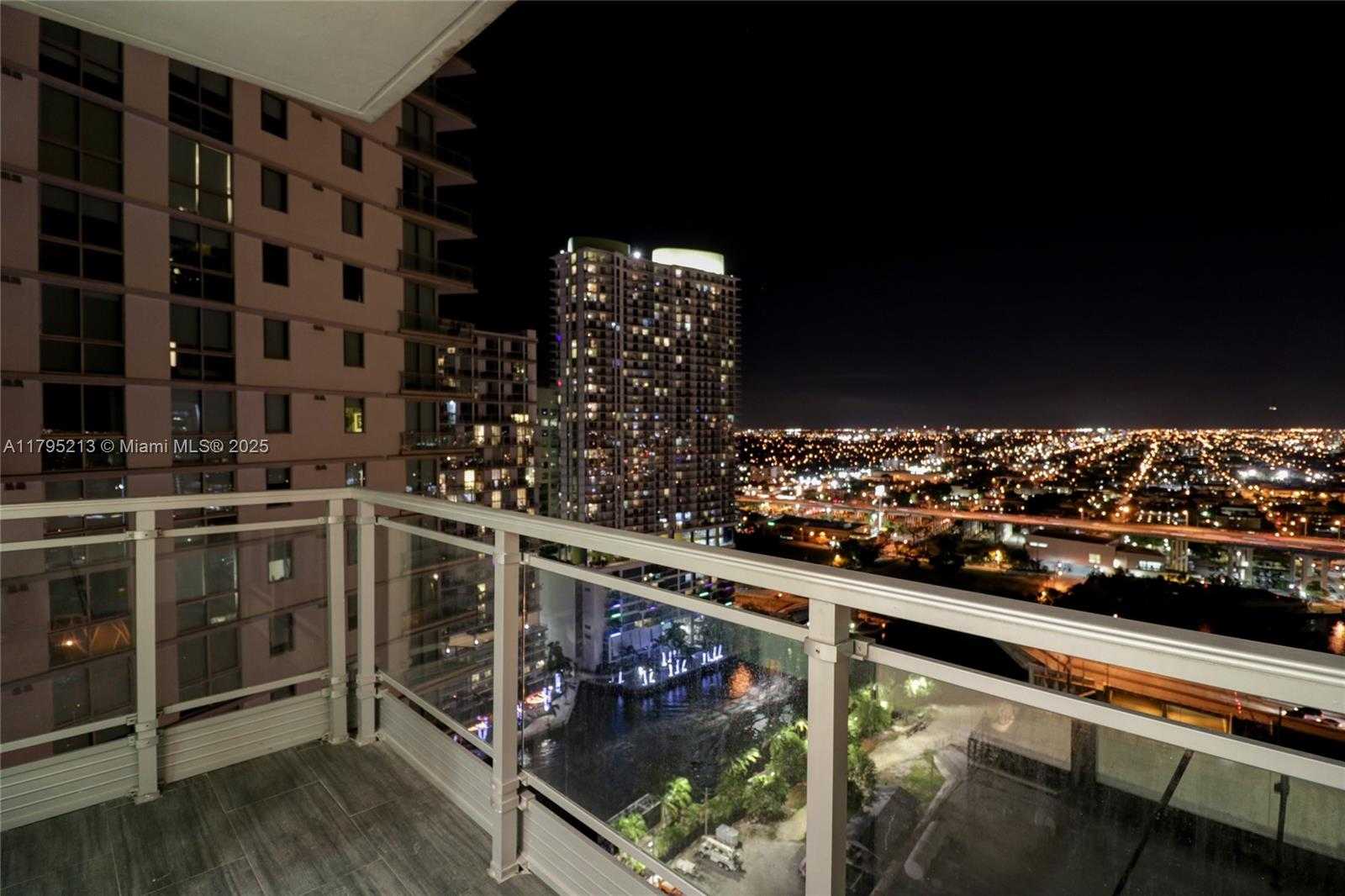 Small Image of 92 SOUTH WEST 3RD ST #2809, Miami Number 8
