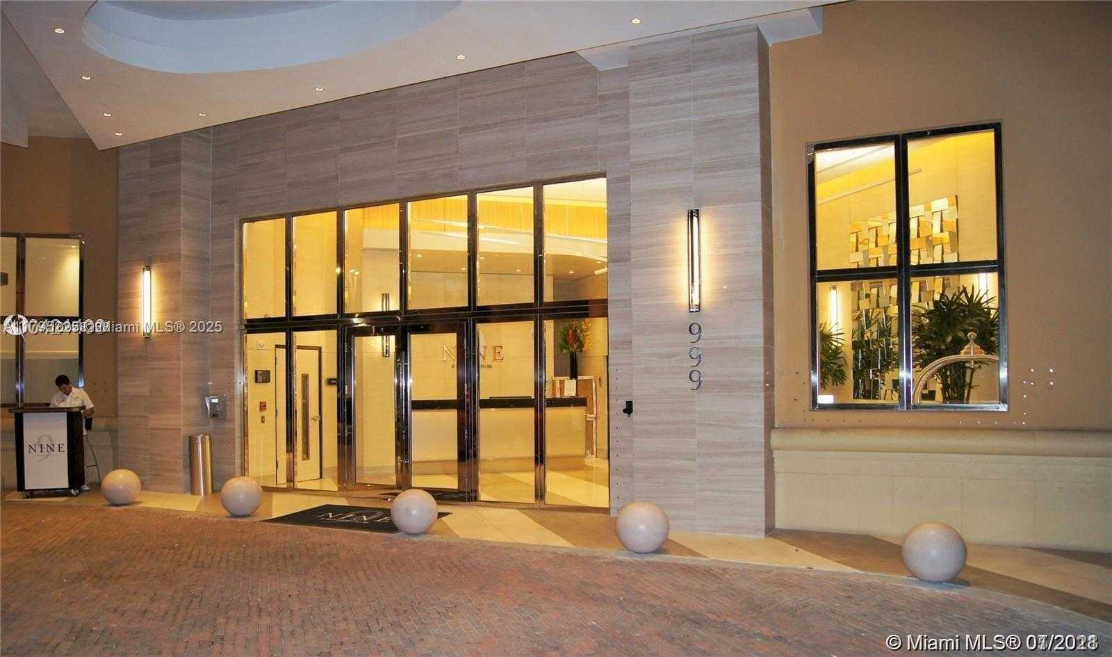 Small Image of 999 SOUTH WEST 1ST AVE #1812, Miami Number 2