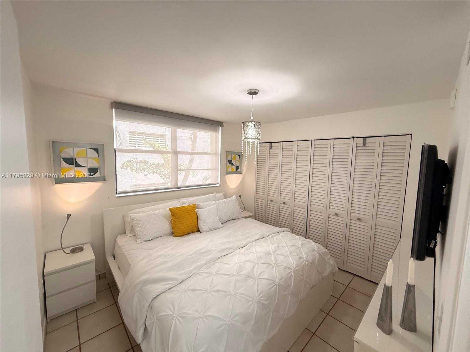 Small Image of 1623 COLLINS AVE #211, Miami Beach Number 4