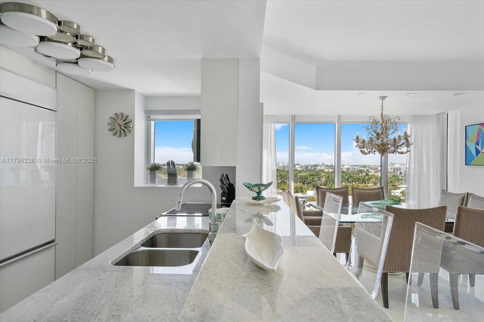 Small Image of 10275 COLLINS AVE #922, Bal Harbour Number 4