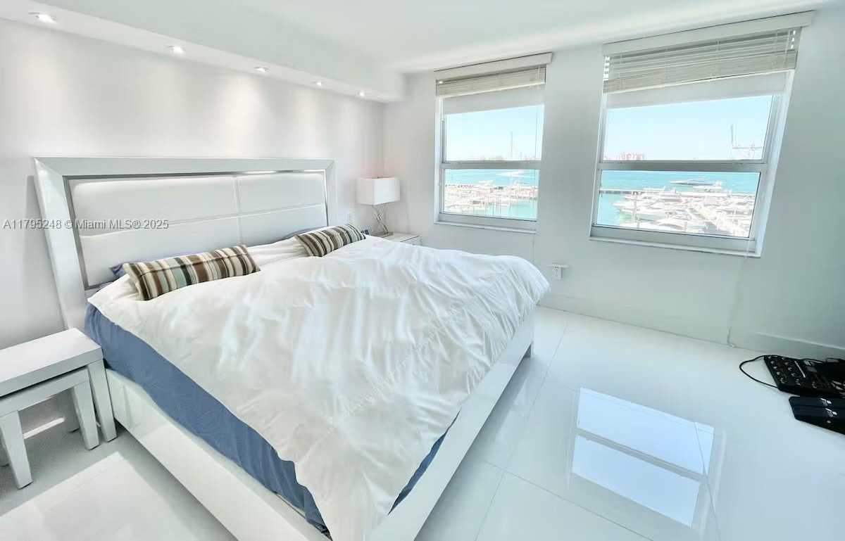 Small Image of 90 ALTON RD #FL-5, Miami Beach Number 18