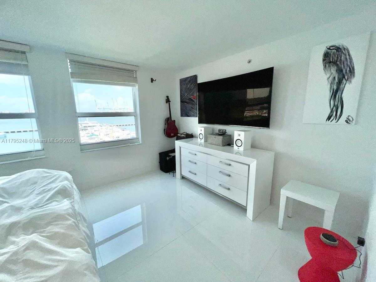 Small Image of 90 ALTON RD #FL-5, Miami Beach Number 19