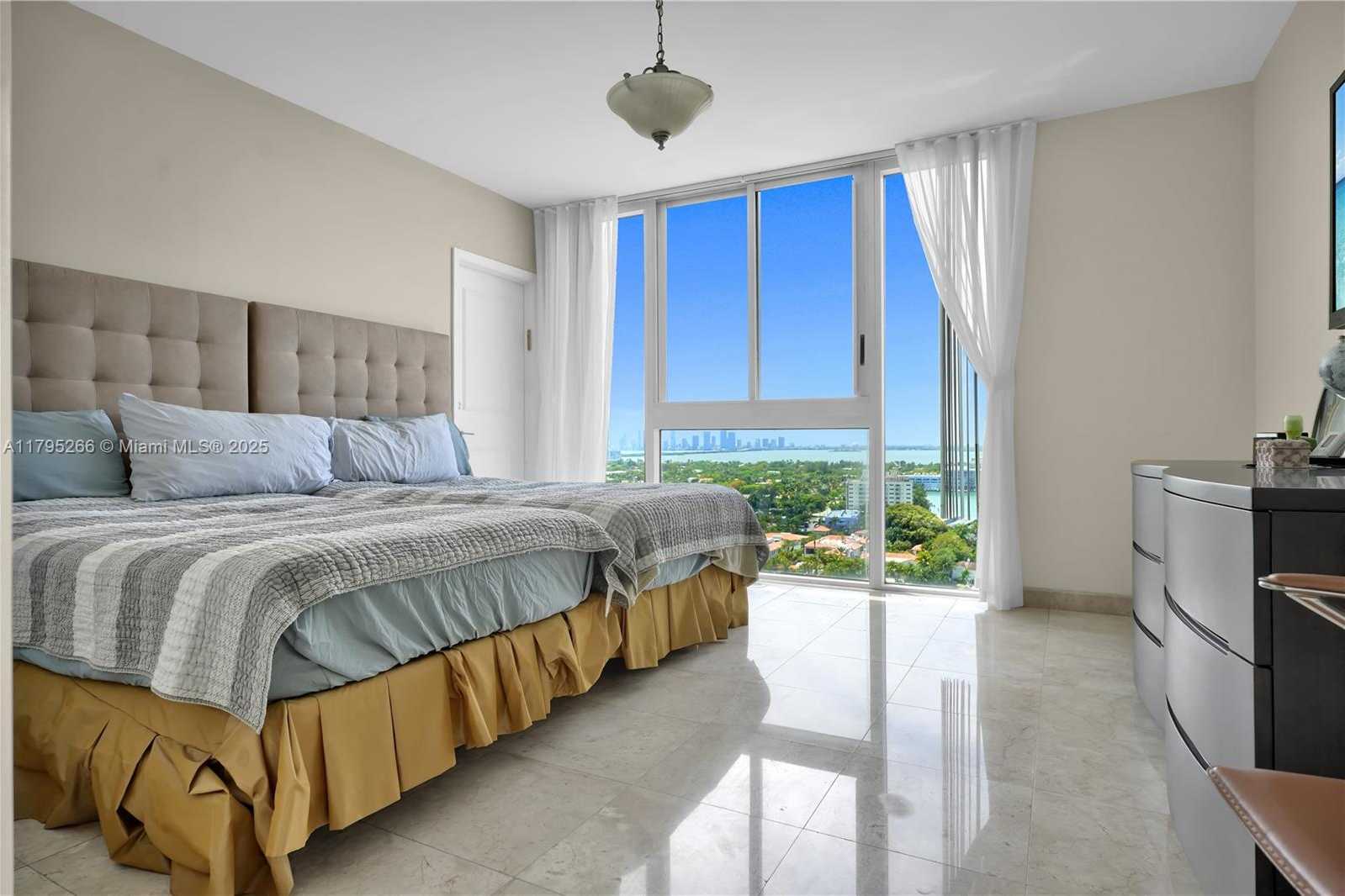 Small Image of 4775 COLLINS AVE #2006/2007, Miami Beach Number 14