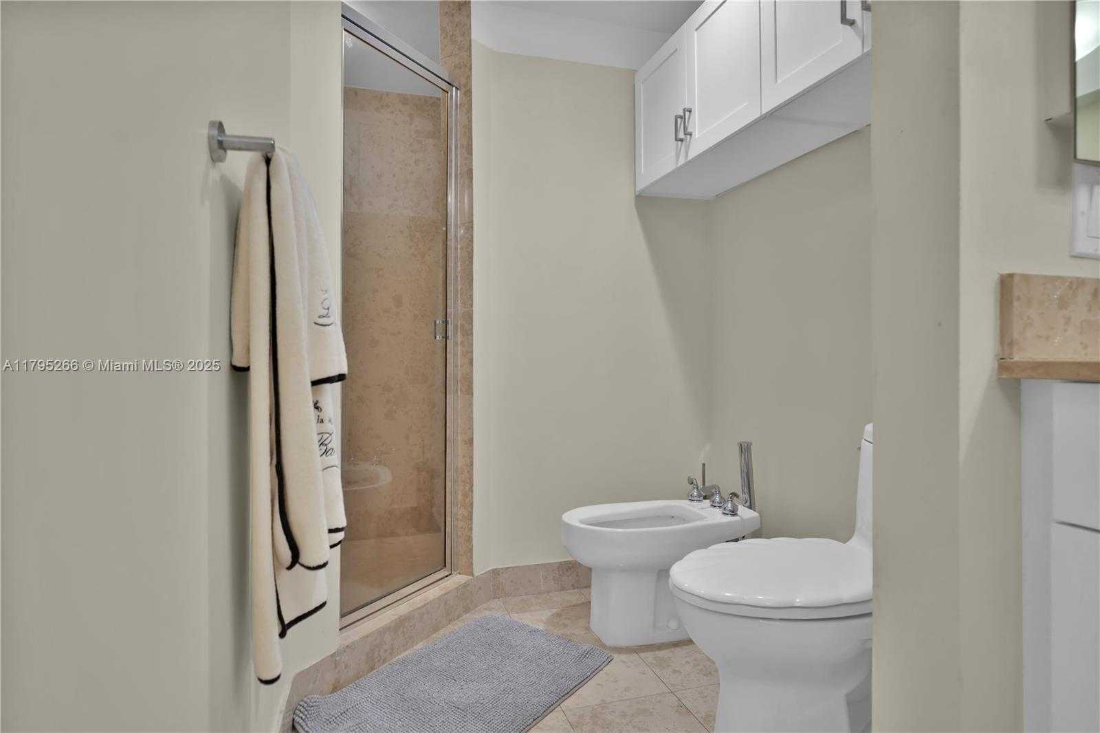 Small Image of 4775 COLLINS AVE #2006/2007, Miami Beach Number 16
