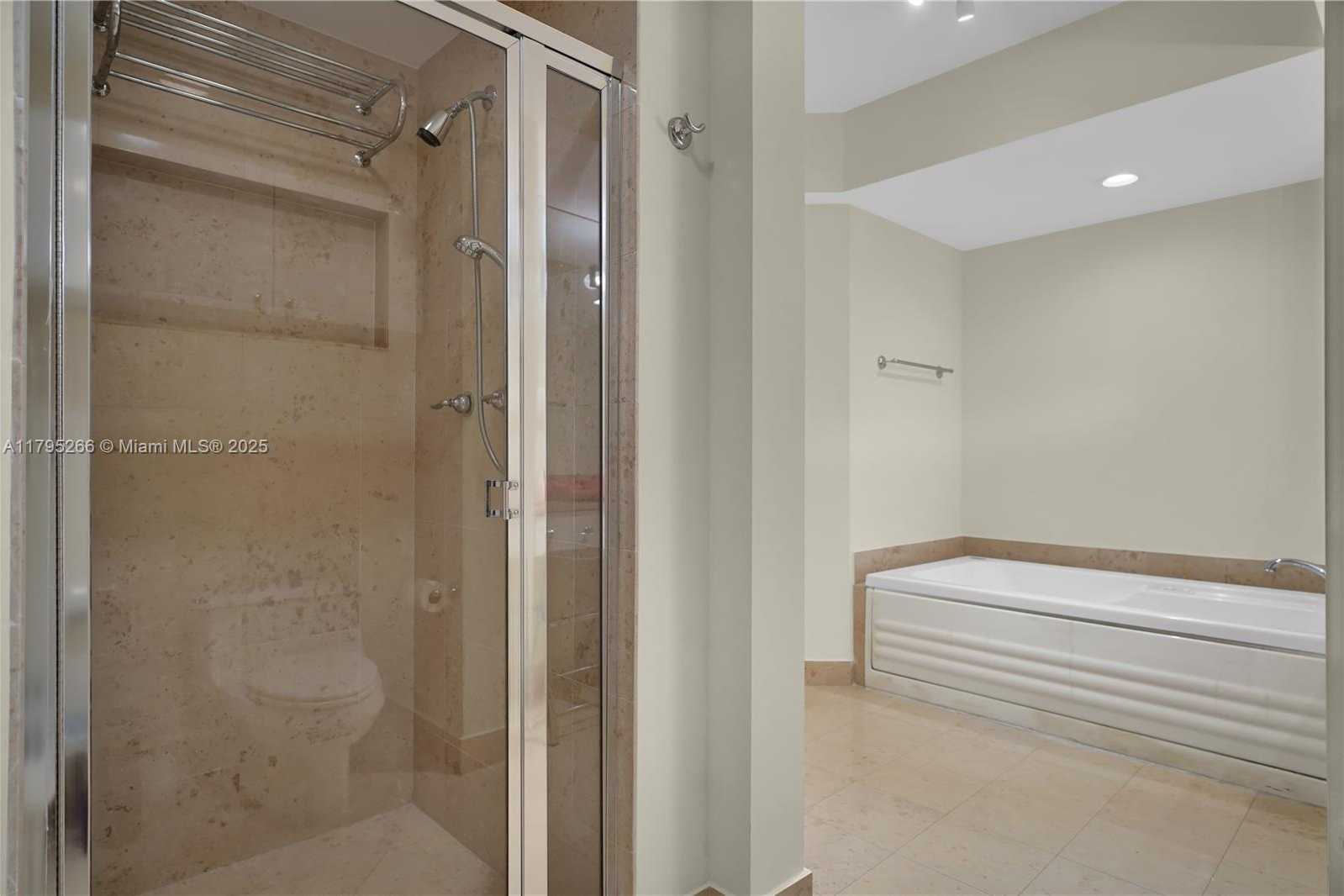 Small Image of 4775 COLLINS AVE #2006/2007, Miami Beach Number 21