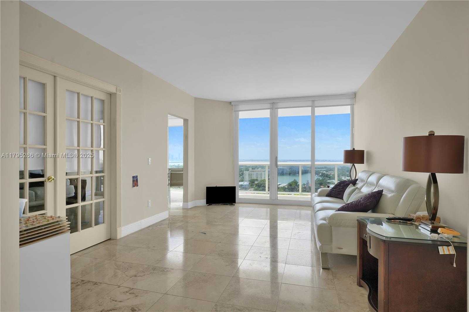 Small Image of 4775 COLLINS AVE #2006/2007, Miami Beach Number 31