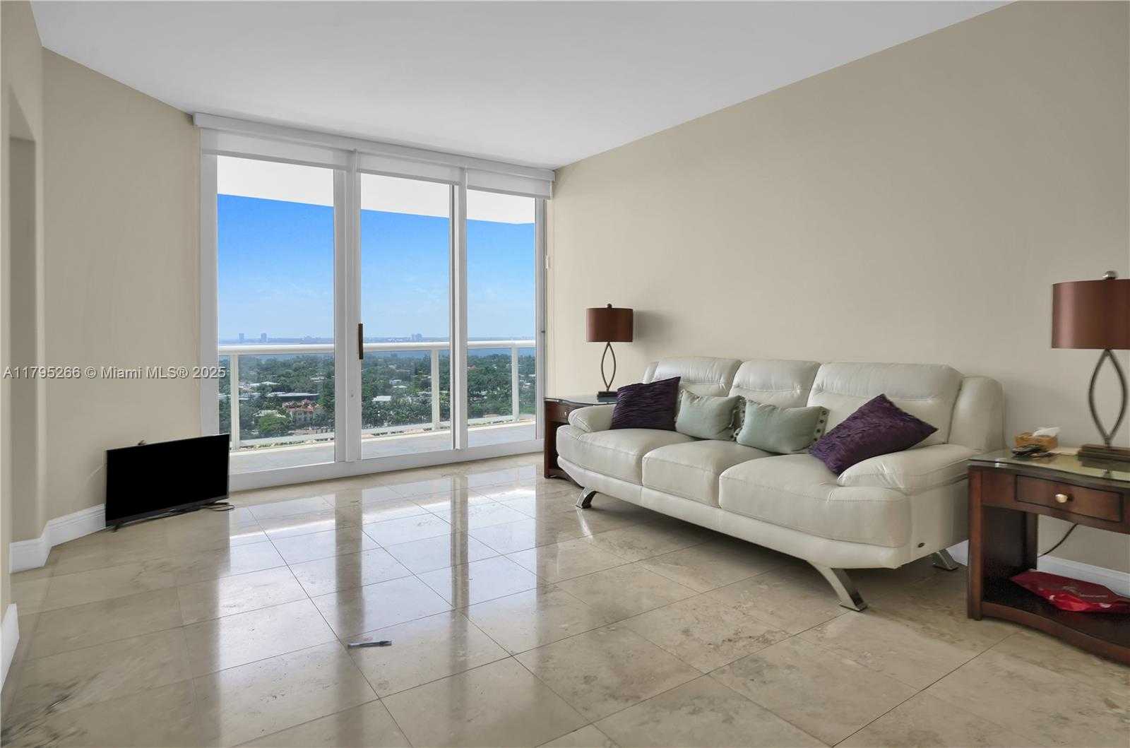 Small Image of 4775 COLLINS AVE #2006/2007, Miami Beach Number 35