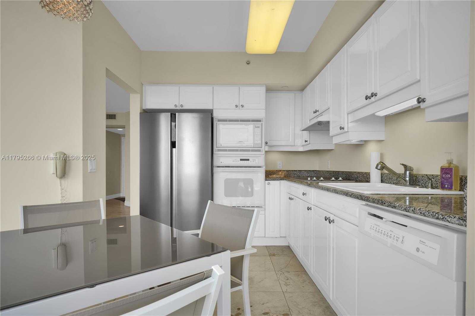 Small Image of 4775 COLLINS AVE #2006/2007, Miami Beach Number 40