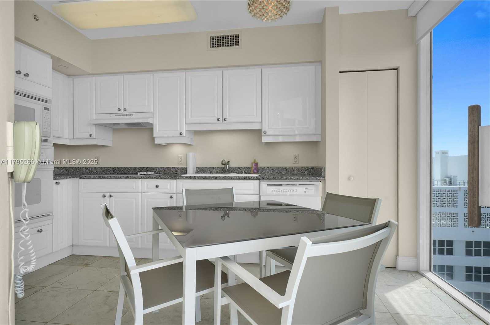 Small Image of 4775 COLLINS AVE #2006/2007, Miami Beach Number 42