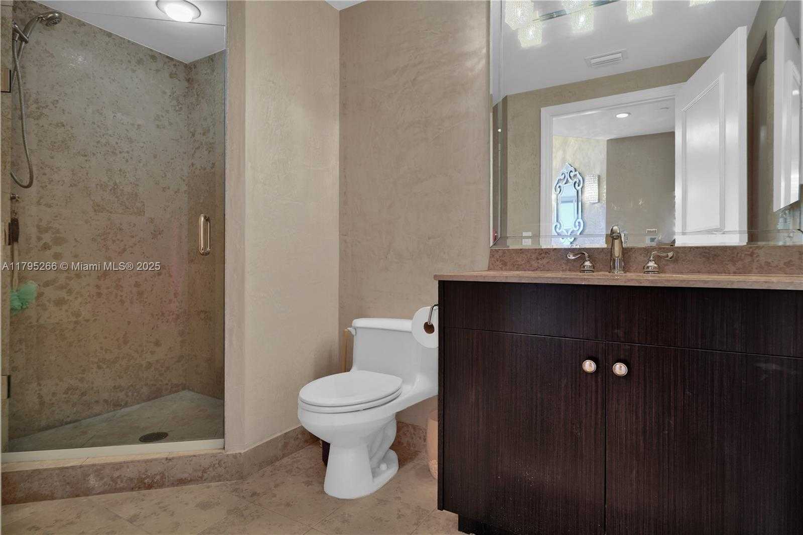 Small Image of 4775 COLLINS AVE #2006/2007, Miami Beach Number 47
