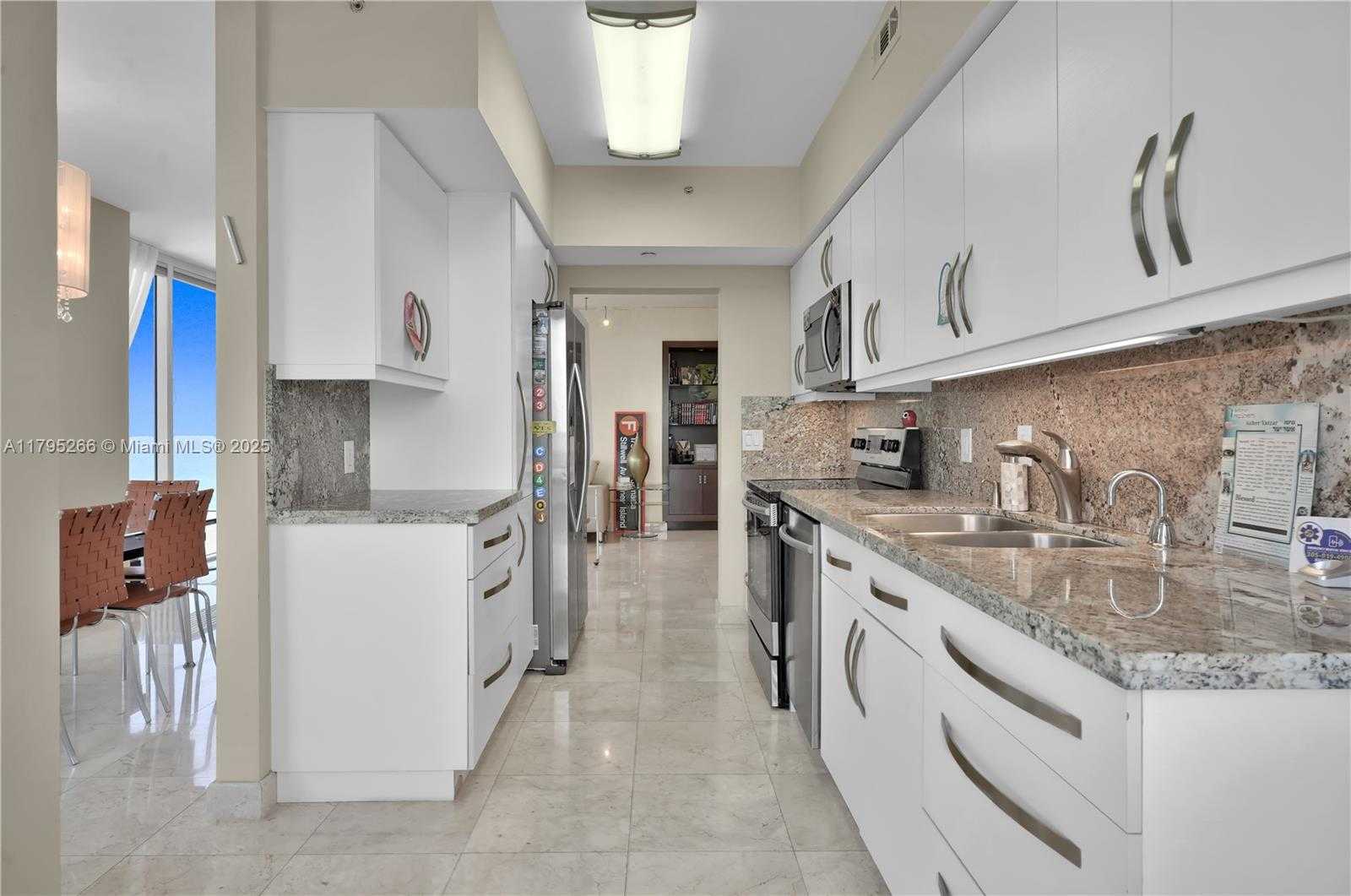 Small Image of 4775 COLLINS AVE #2006/2007, Miami Beach Number 6
