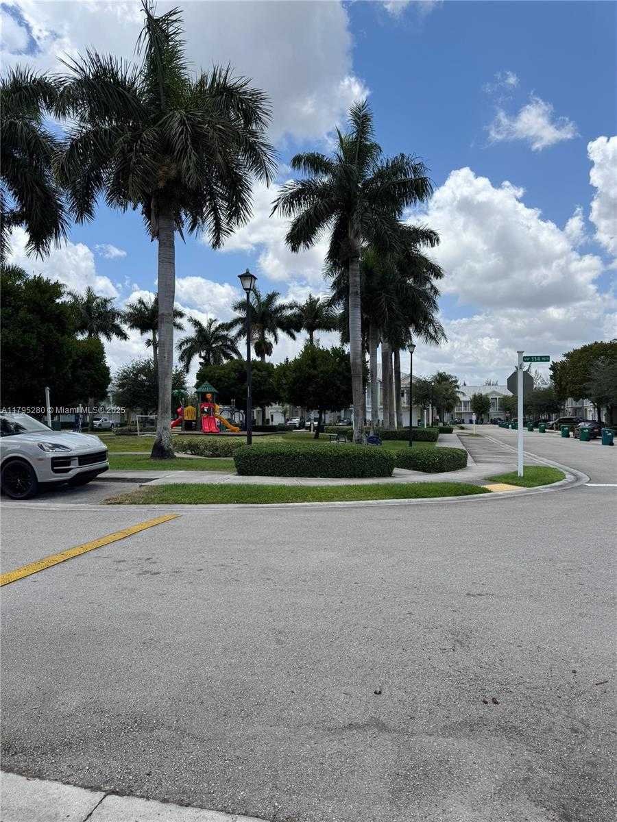 Small Image of 7515 NORTH WEST 114TH PATH #7515, Doral Number 2