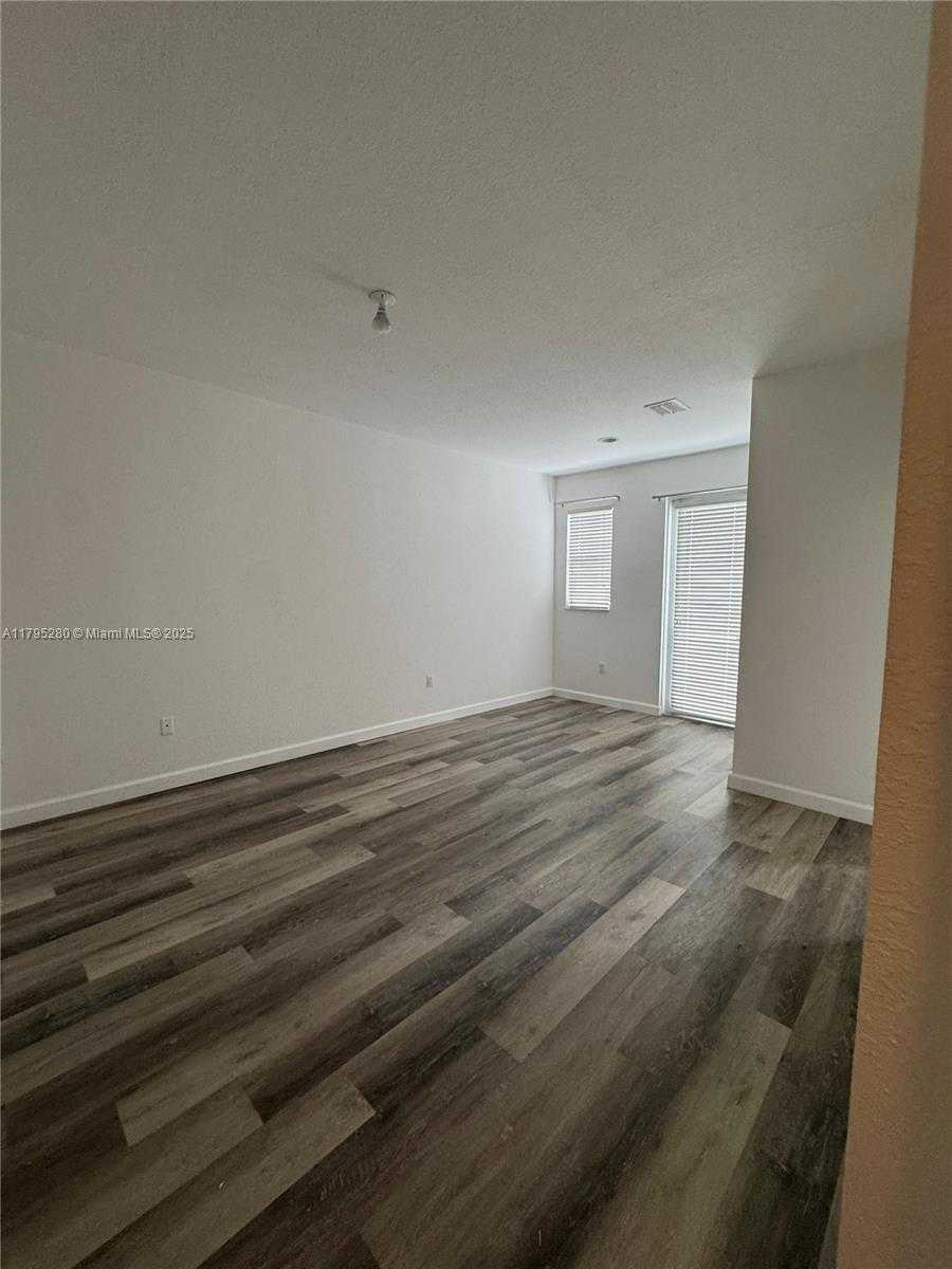 Small Image of 7515 NORTH WEST 114TH PATH #7515, Doral Number 27