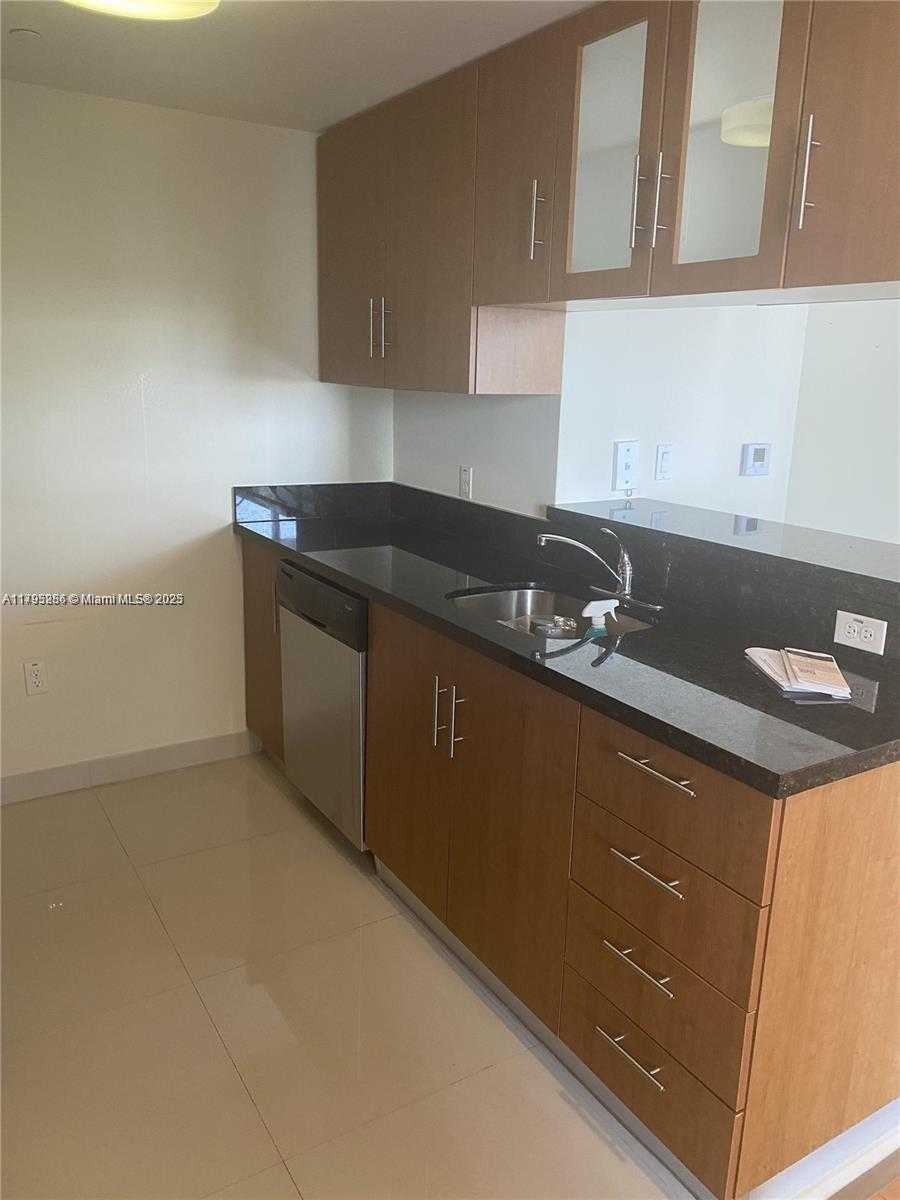 Small Image of 601 NORTH EAST 23 ST #1007, Miami Number 5