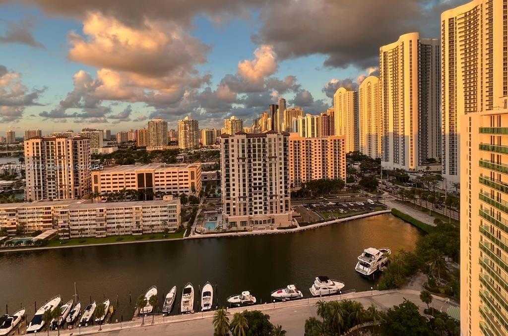 Small Image of 100 BAYVIEW DR #PH29, Sunny Isles Beach Number 13