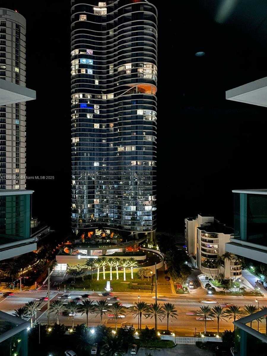Small Image of 100 BAYVIEW DR #PH29, Sunny Isles Beach Number 15
