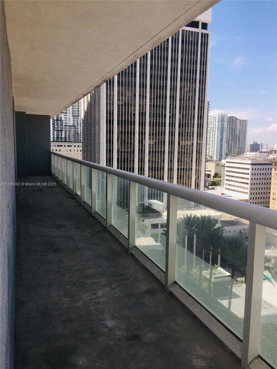 Small Image of 50 BISCAYNE BLVD #1901, Miami Number 5