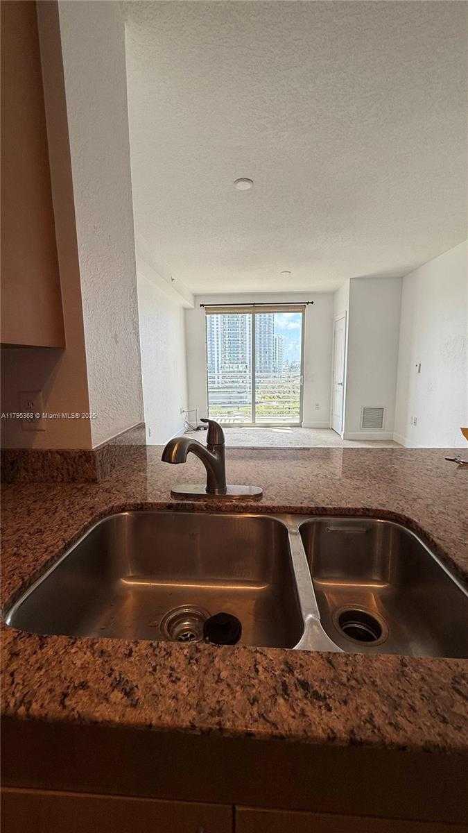 Small Image of 1830 Radius Dr, Hollywood, FL 33020, USA Number 10