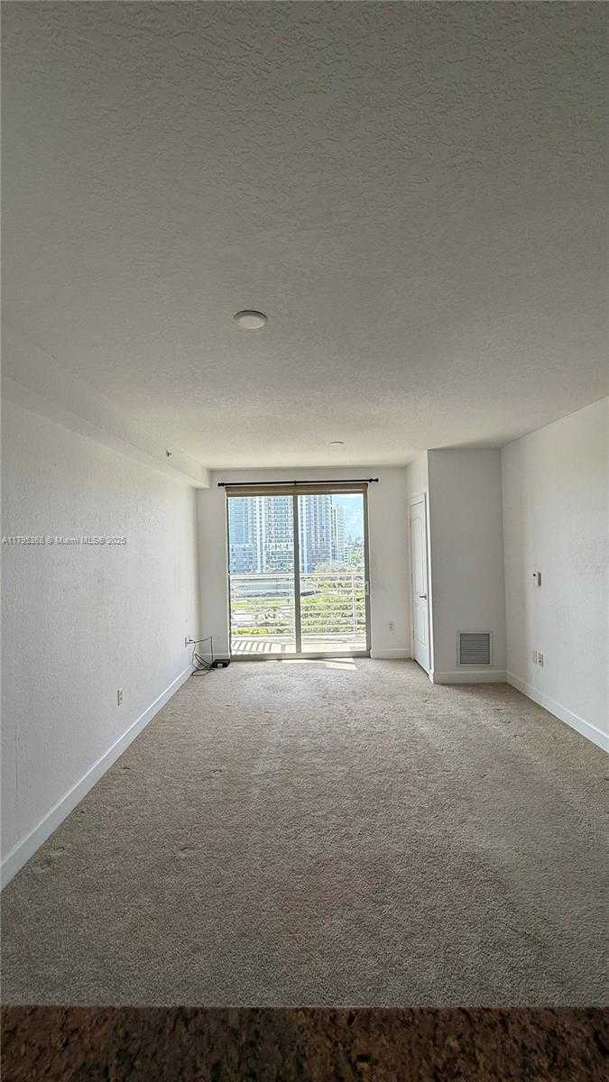 Small Image of 1830 Radius Dr, Hollywood, FL 33020, USA Number 12