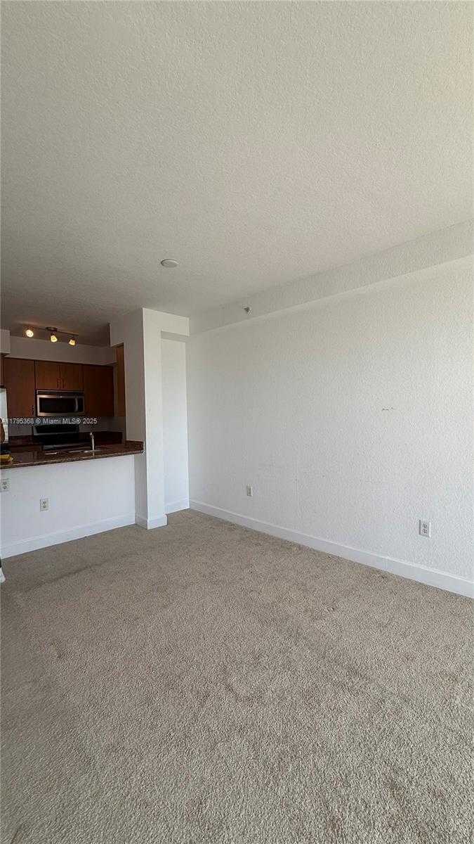 Small Image of 1830 Radius Dr, Hollywood, FL 33020, USA Number 13