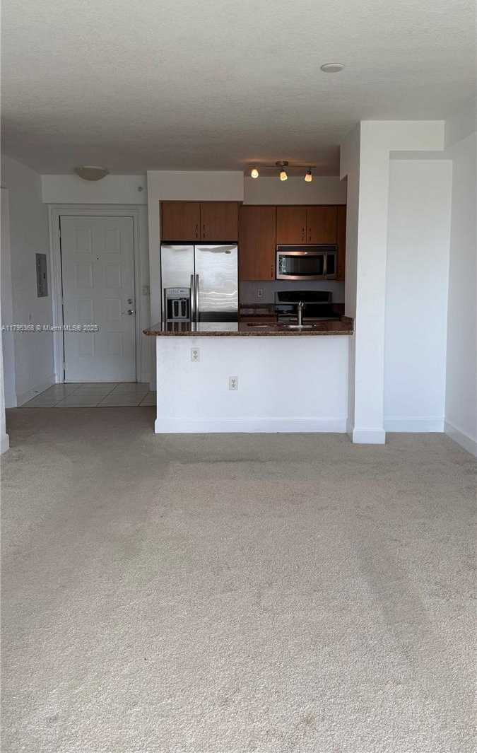 Small Image of 1830 Radius Dr, Hollywood, FL 33020, USA Number 15
