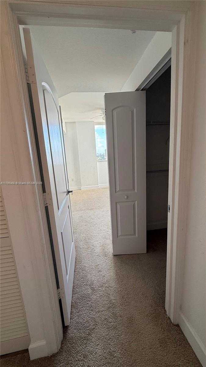 Small Image of 1830 Radius Dr, Hollywood, FL 33020, USA Number 18