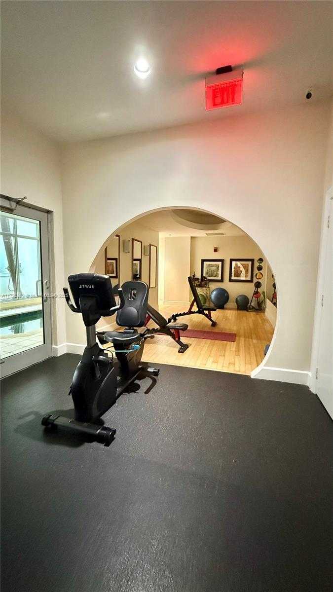 Small Image of 1830 Radius Dr, Hollywood, FL 33020, USA Number 40