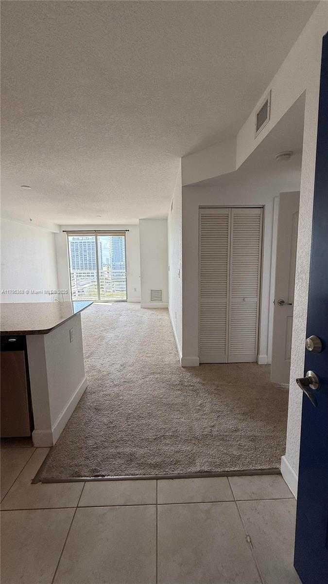 Small Image of 1830 Radius Dr, Hollywood, FL 33020, USA Number 5
