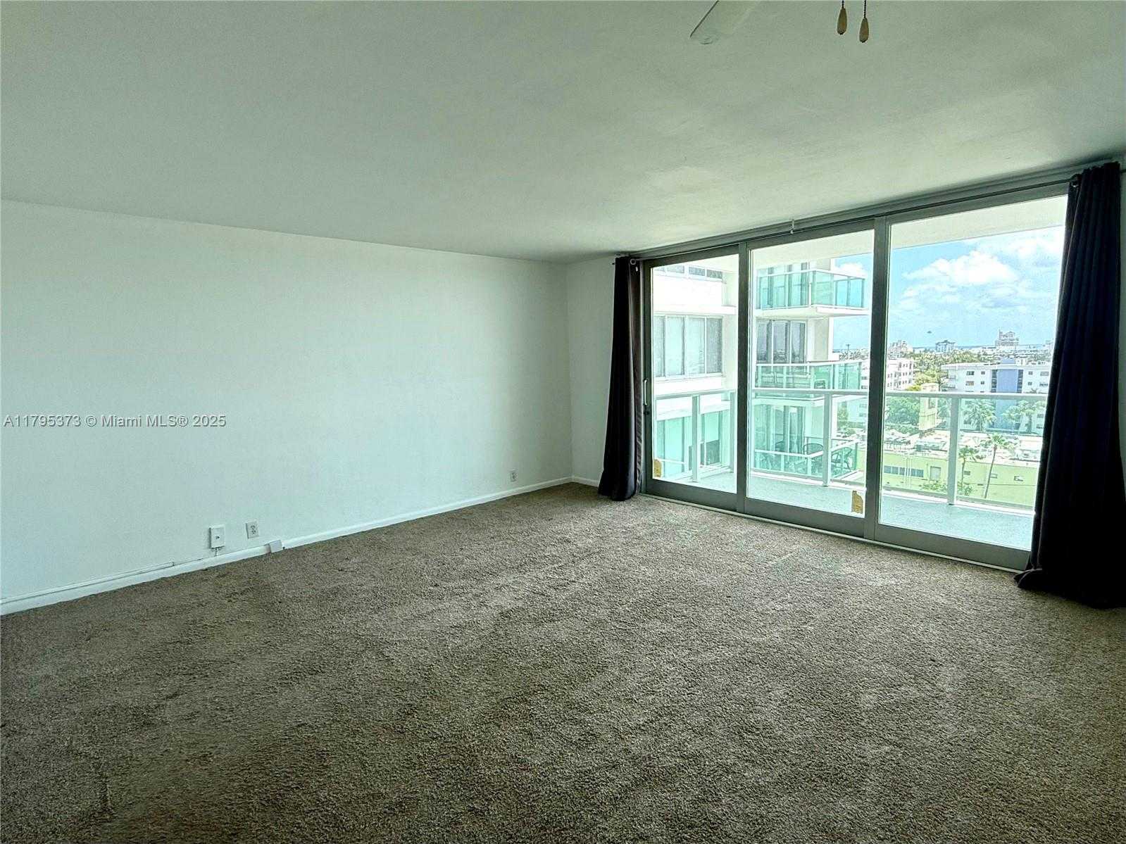 Small Image of 1000 WEST AVE #931, Miami Beach Number 3