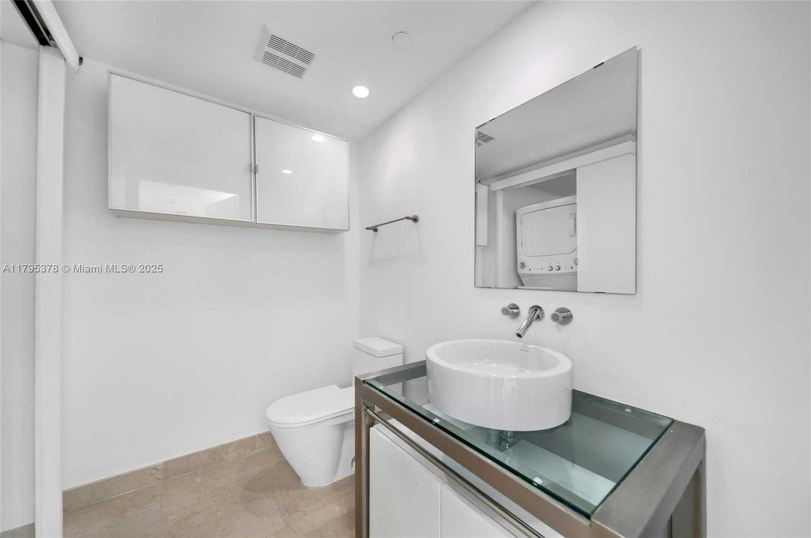 Small Image of 6000 INDIAN CREEK DR #17B, Miami Beach Number 11