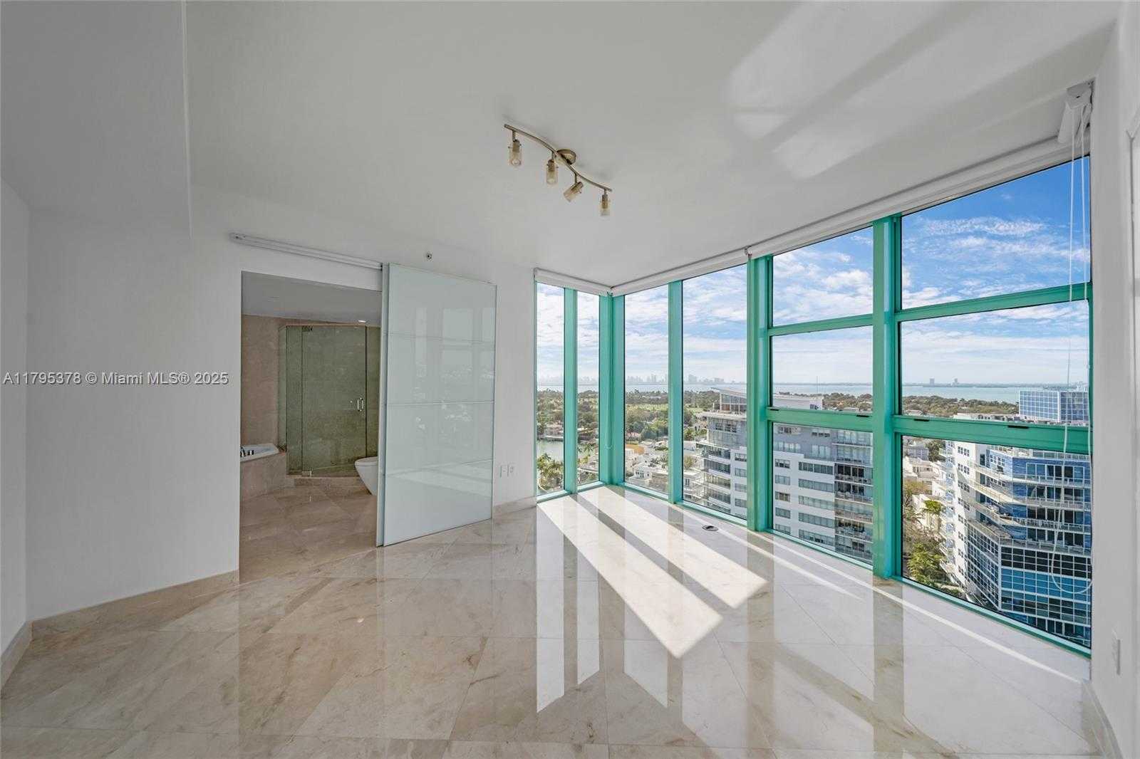 Small Image of 6000 INDIAN CREEK DR #17B, Miami Beach Number 15