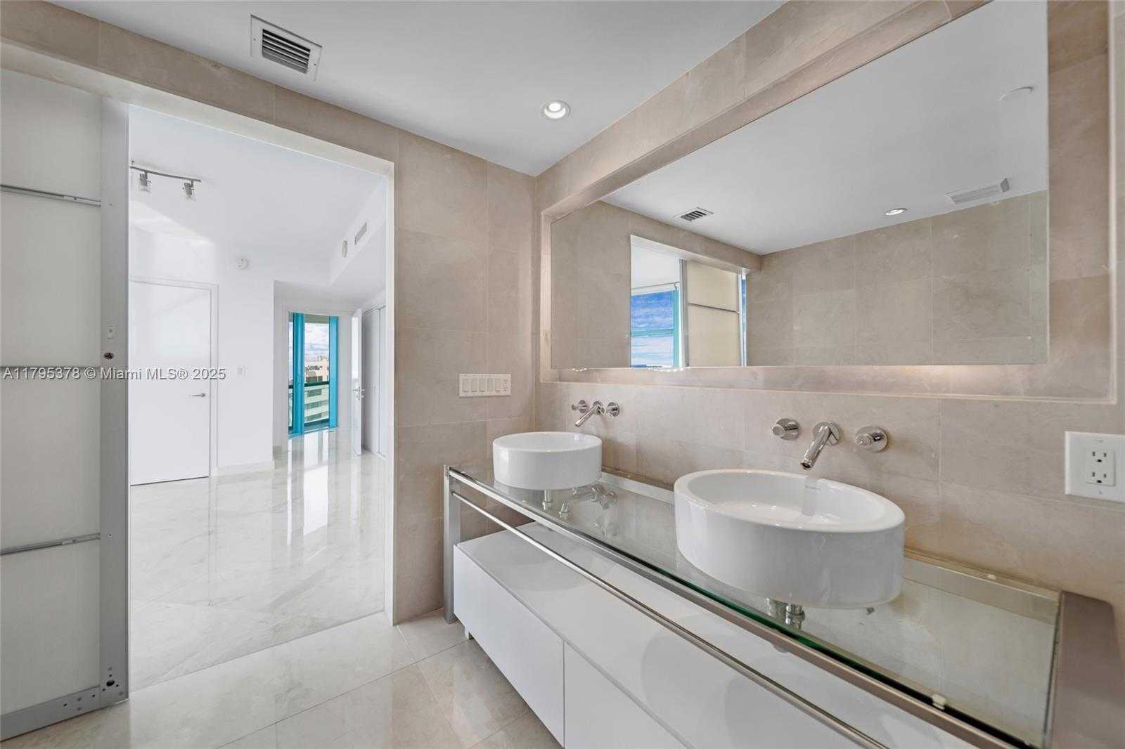 Small Image of 6000 INDIAN CREEK DR #17B, Miami Beach Number 21