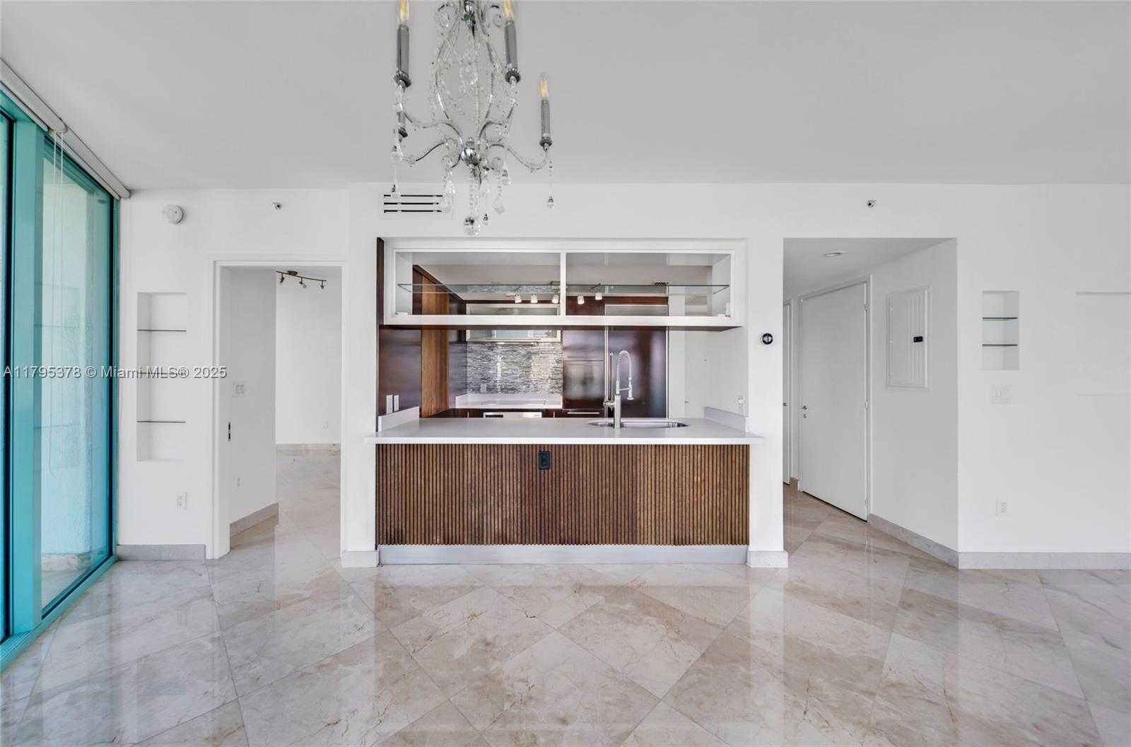 Small Image of 6000 INDIAN CREEK DR #17B, Miami Beach Number 7
