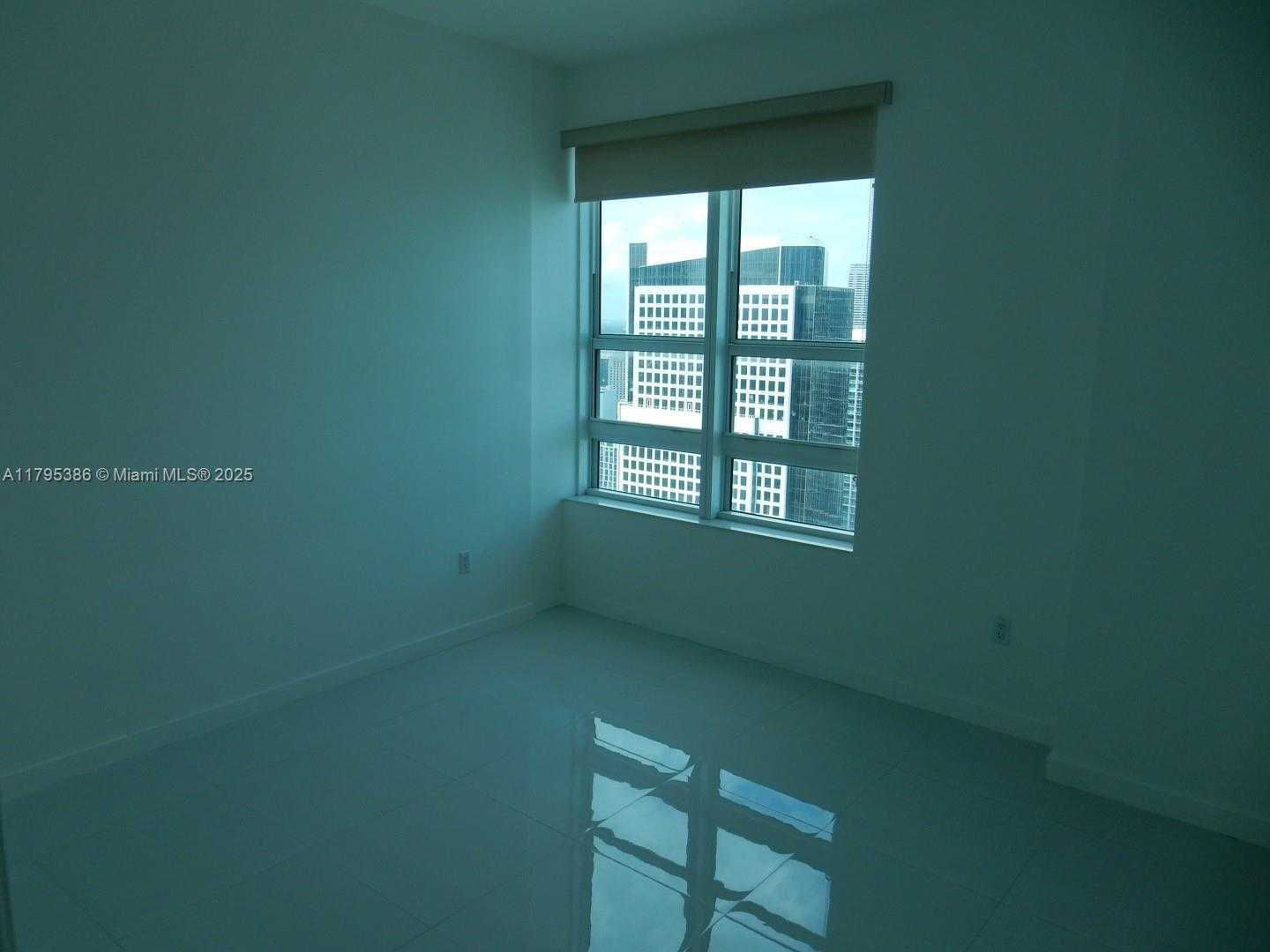 Small Image of 950 BRICKELL BAY DR #4508, Miami Number 7
