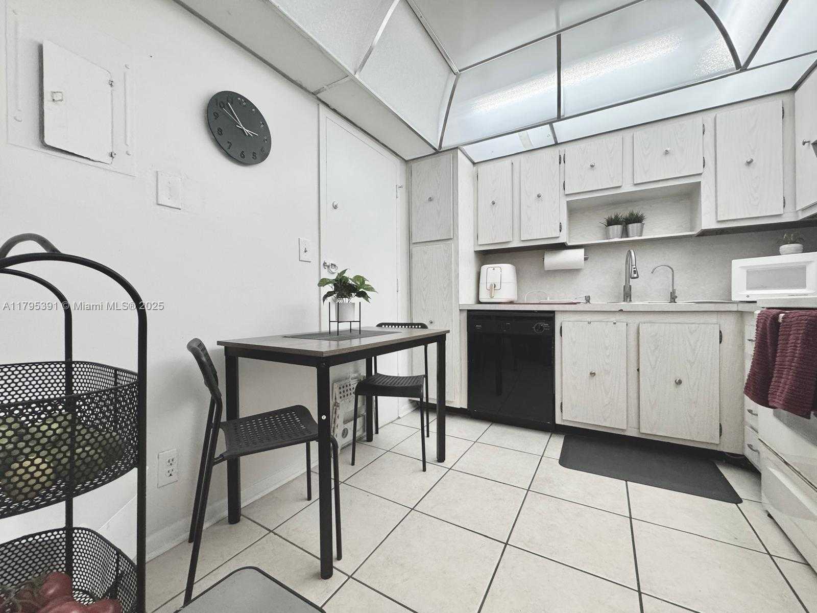 Small Image of 3800 SOUTH OCEAN DR #509, Hollywood Number 15