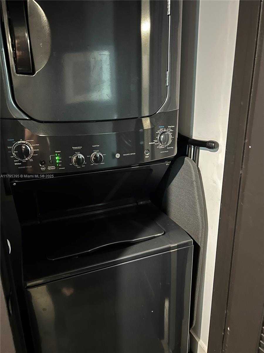 Small Image of 1100 SOUTH MIAMI AVE #2107, Miami Number 19