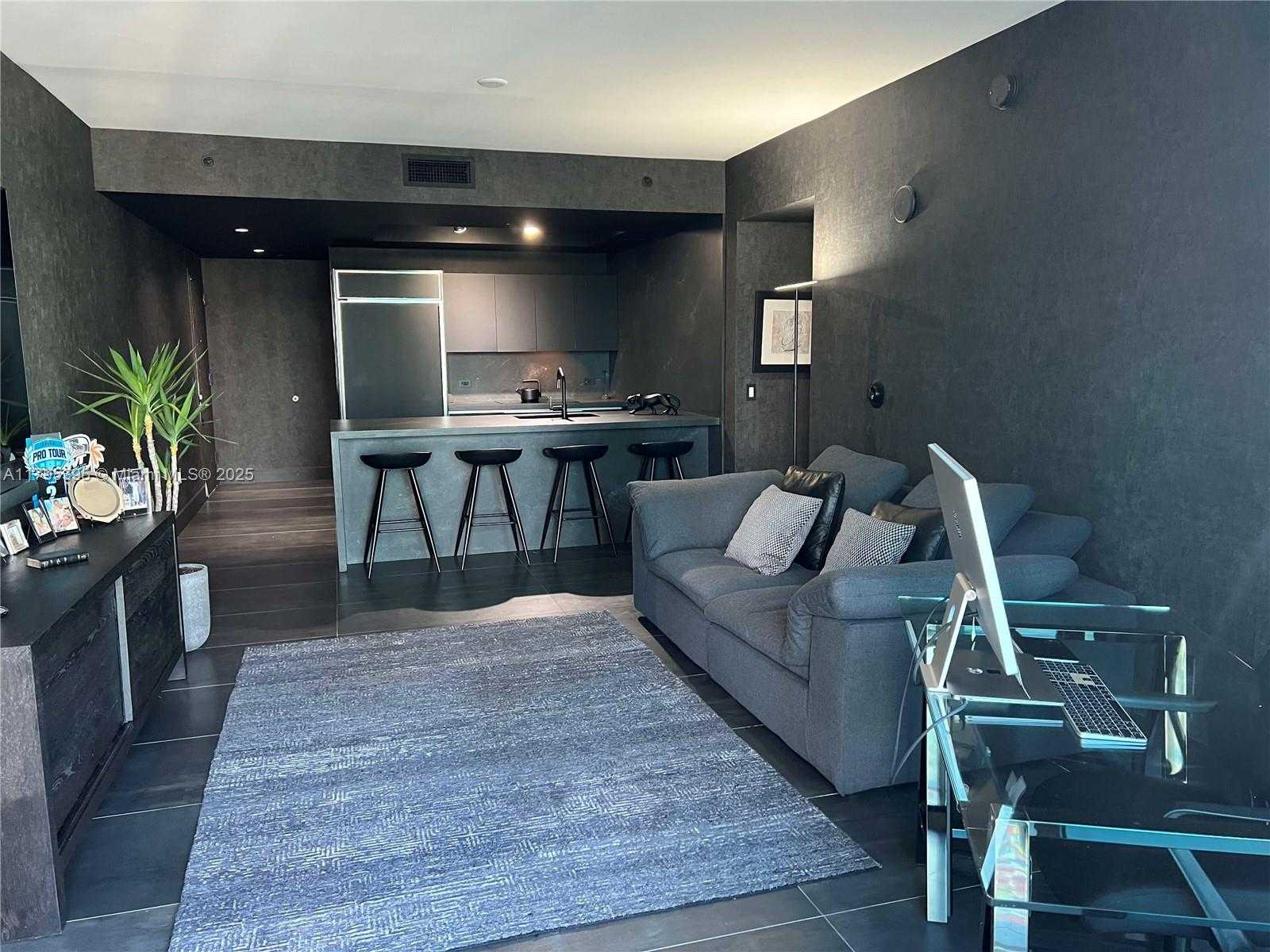 Small Image of 1100 SOUTH MIAMI AVE #2107, Miami Number 4