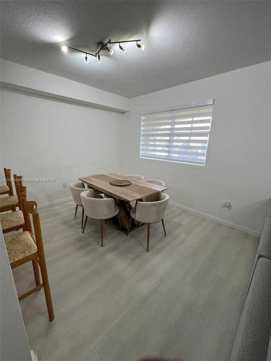 Small Image of 8899 NORTH WEST 107TH CT #109, Doral Number 16