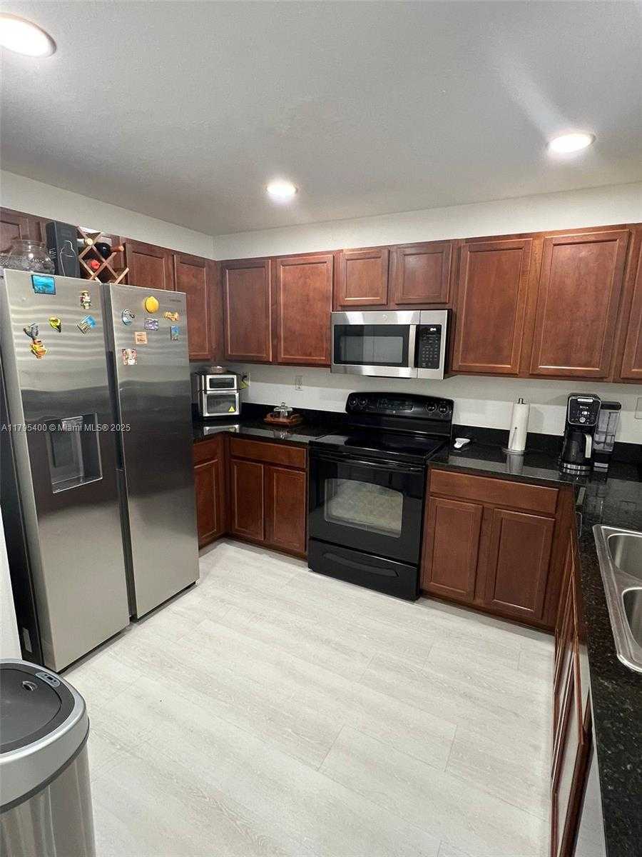 Small Image of 8899 NORTH WEST 107TH CT #109, Doral Number 2