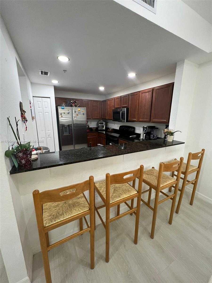 Small Image of 8899 NORTH WEST 107TH CT #109, Doral Number 4
