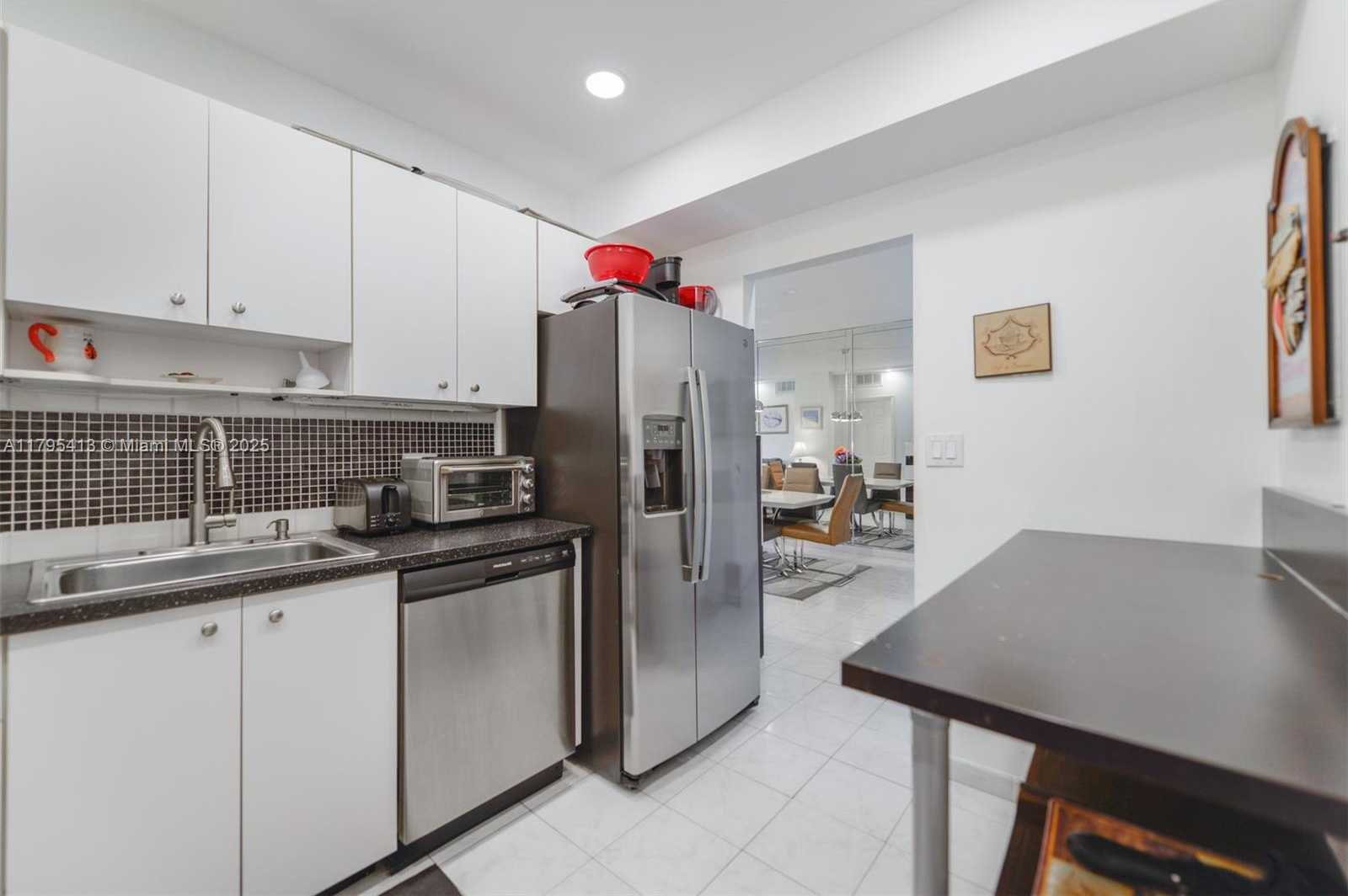 Small Image of 1985 SOUTH OCEAN DR #11M, Hallandale Beach Number 12