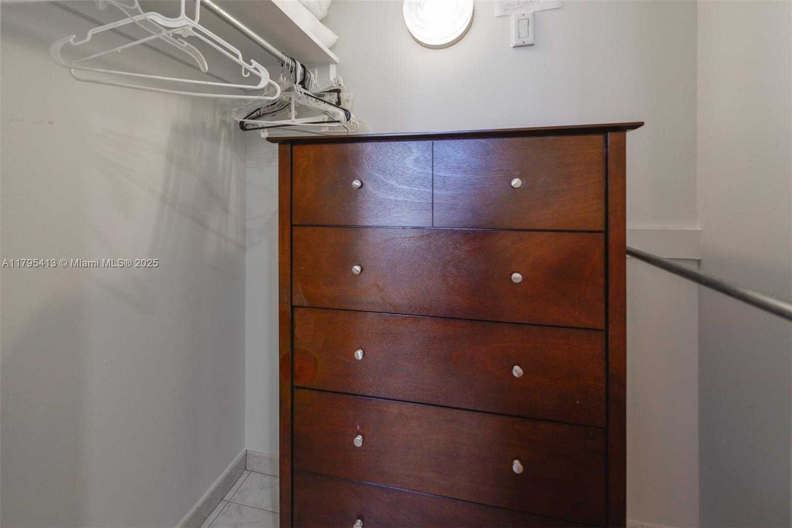 Small Image of 1985 SOUTH OCEAN DR #11M, Hallandale Beach Number 17