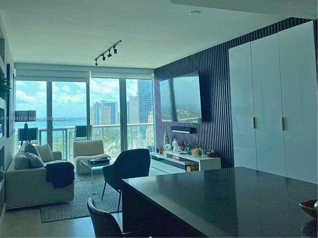 Small Image of 888 BISCAYNE BLVD #2405, Miami Number 16