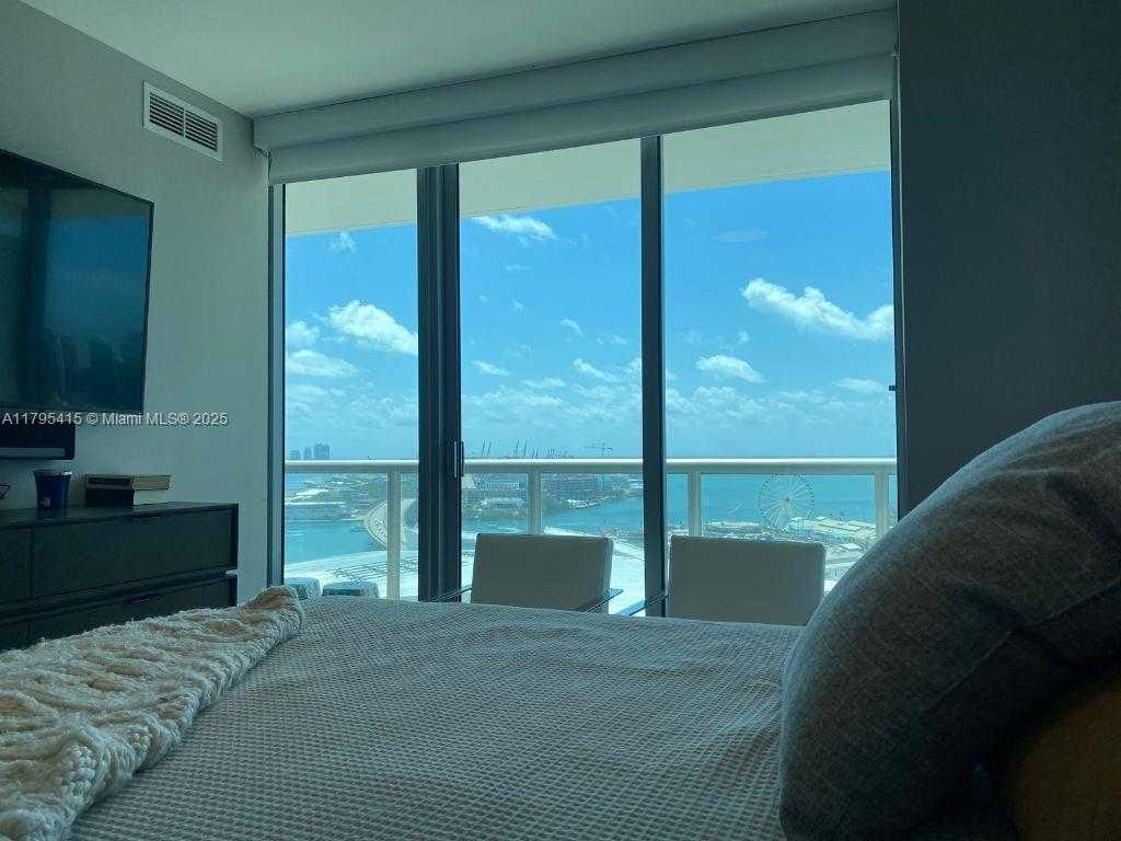 Small Image of 888 BISCAYNE BLVD #2405, Miami Number 26
