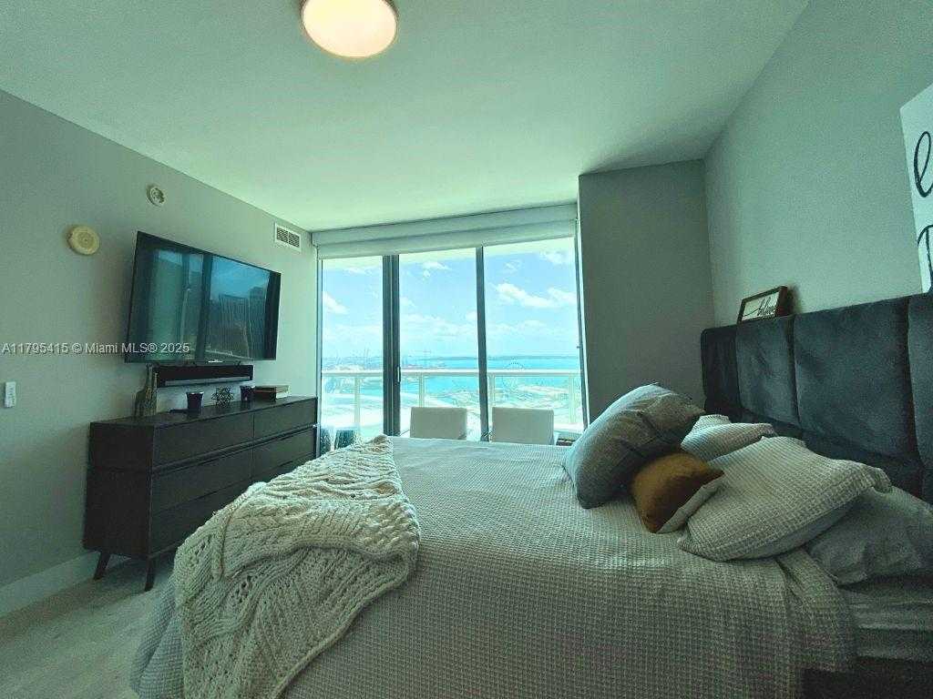 Small Image of 888 BISCAYNE BLVD #2405, Miami Number 28