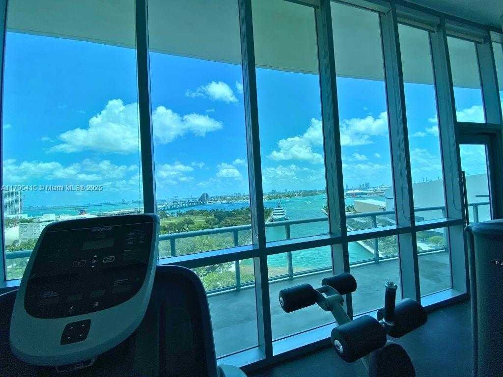 Small Image of 888 BISCAYNE BLVD #2405, Miami Number 36